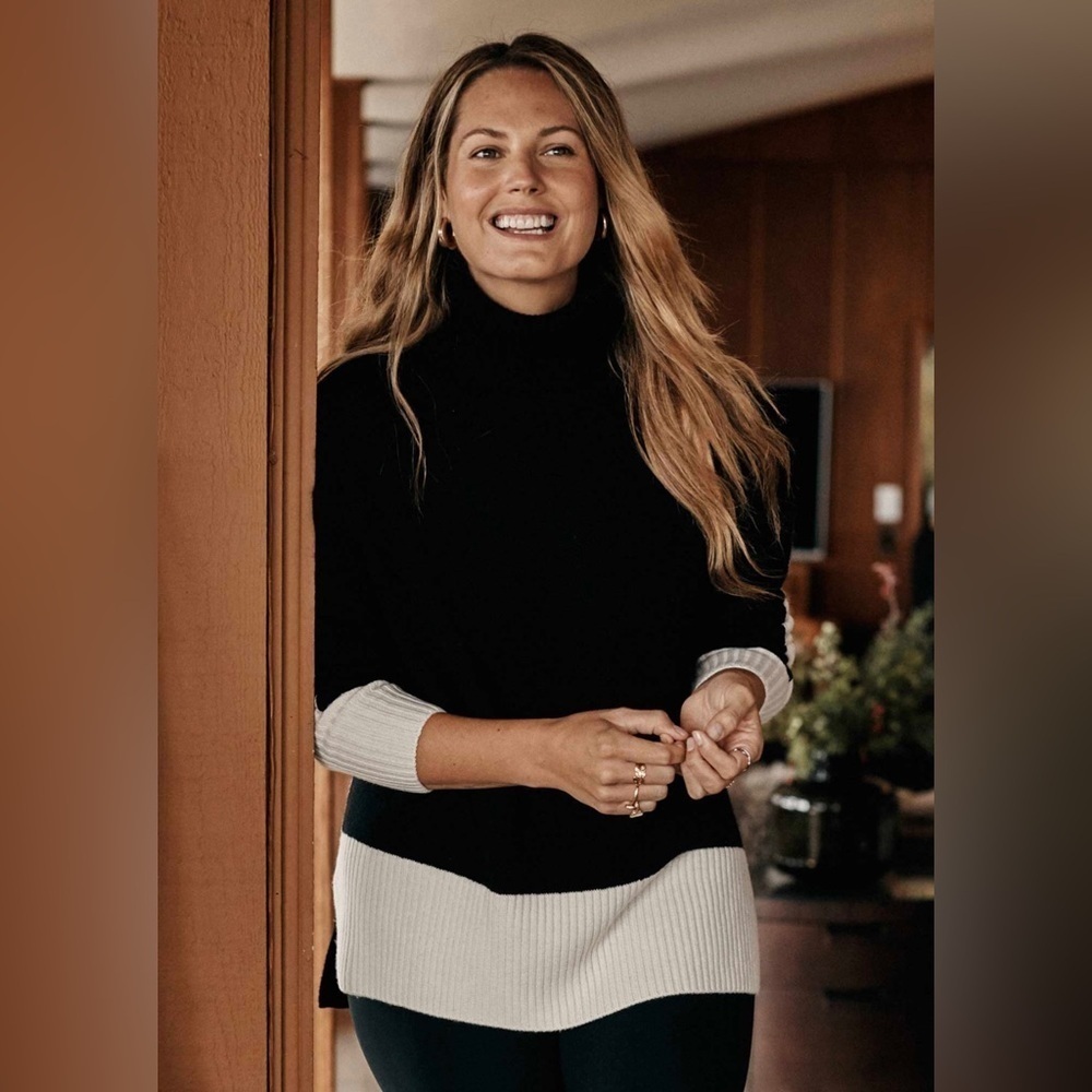 NWT Summersalt The Coziest Cashmere Blend Turtleneck Sea‎ Urchin & White Sand XS - Picture 2 of 10